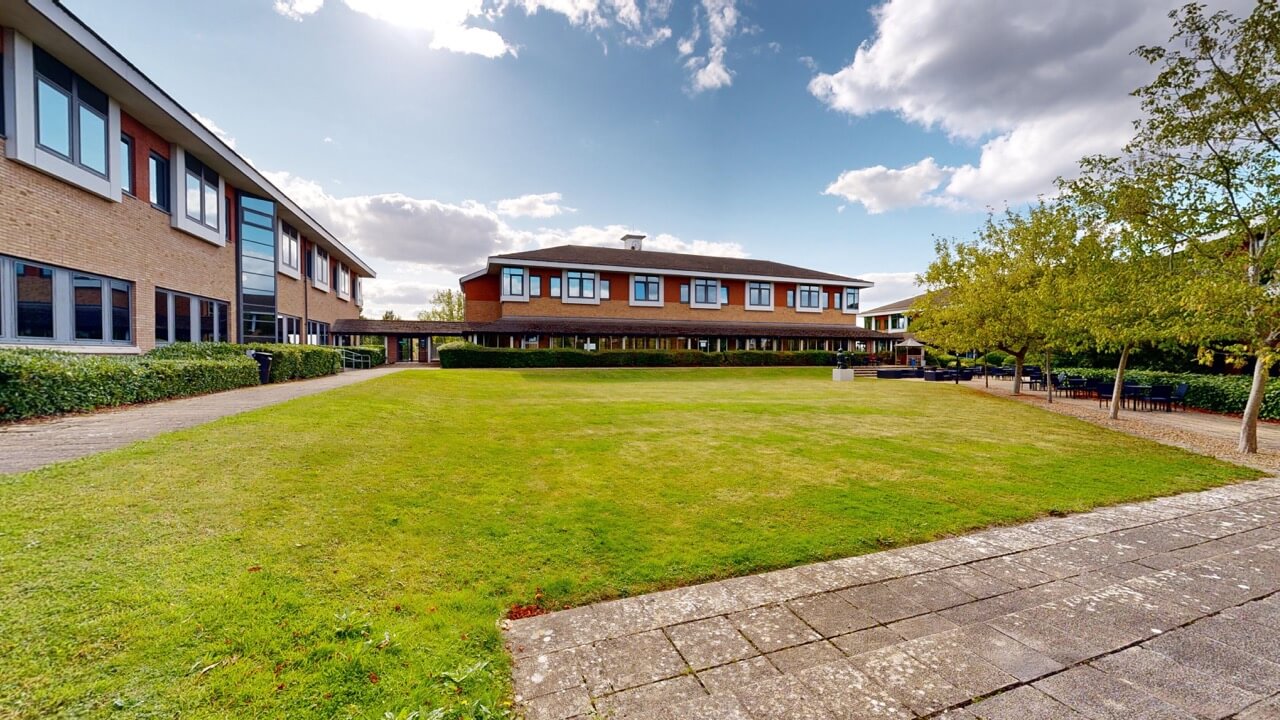 Kents-Hill-Park-Conference-Centre-11042024_170513 Large.jpeg