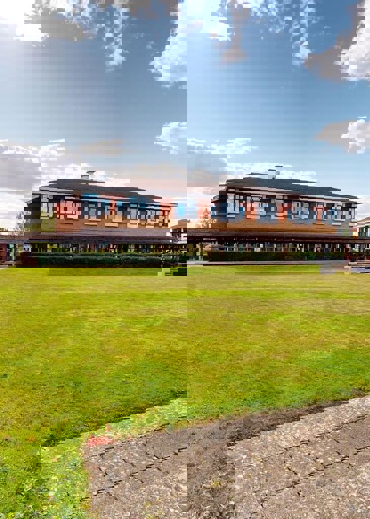 Kents-Hill-Park-Conference-Centre-11042024_170513 Large.jpeg