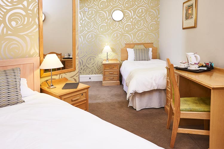 twin bedroom with single beds at hotel in milton keynes